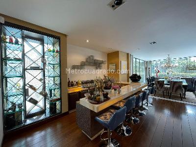 Casa de 4 alcobas en venta en Chico Alto, Bogotá, 450 m² · foto 4 de 20