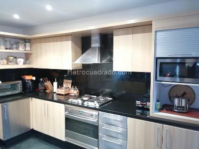 Apartamento de 3 alcobas en venta en Sierras Del Moral, Bogotá, 191 m² · foto 5 de 20