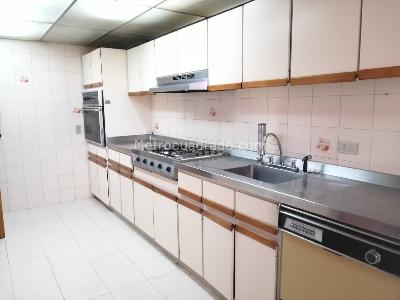 Apartamento de 3 alcobas en venta en Santa Barbara Central, Bogotá, 176 m² · foto 15 de 15