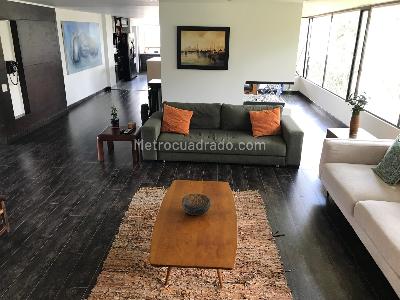 Apartamento de 3 alcobas en venta en Bosque De Pinos I, Bogotá, 226 m² · foto 6 de 20