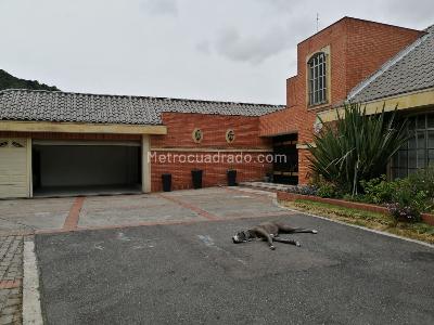 Casa de 4 alcobas en venta en Montearroyo, Bogotá, 700 m² · foto 3 de 20