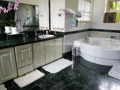 Casa de 4 alcobas en venta en Montearroyo, Bogotá, 700 m² · foto 7 de 20