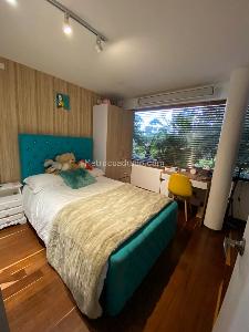 Apartamento de 3 alcobas en venta en Sierras Del Moral, Bogotá, 237 m² · foto 12 de 20