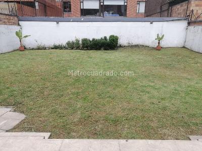 Casa de 5 alcobas en venta en Santa Paula, Bogotá, 800 m² · foto 13 de 14