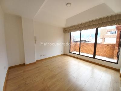 Apartamento de 3 alcobas en venta en Chico Santa Barbara, Bogotá, 117 m² · foto 10 de 16