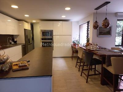 Apartamento de 4 alcobas en venta en Sierras Del Moral, Bogotá, 256 m² · foto 14 de 18