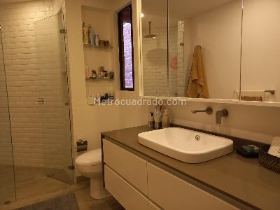 Apartamento de 4 alcobas en venta en Sierras Del Moral, Bogotá, 256 m² · foto 3 de 18