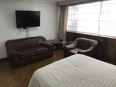 Apartamento de 3 alcobas en venta en Los Rosales, Bogotá, 184 m² · foto 15 de 17