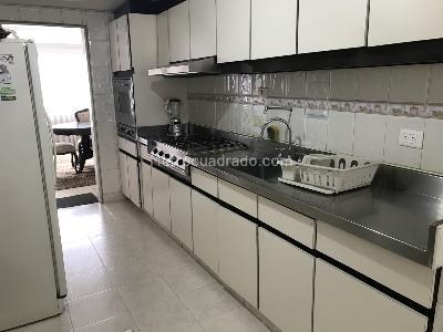 Apartamento de 3 alcobas en venta en Los Rosales, Bogotá, 184 m² · foto 5 de 17