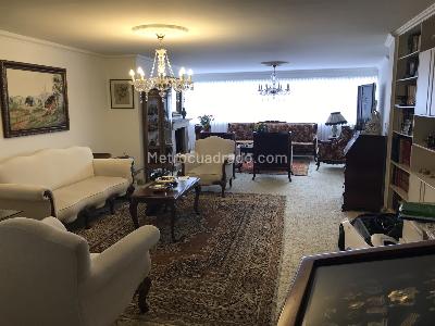 Apartamento de 3 alcobas en venta en Los Rosales, Bogotá, 184 m² · foto 6 de 17