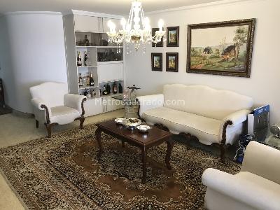 Apartamento de 3 alcobas en venta en Los Rosales, Bogotá, 184 m² · foto 8 de 17