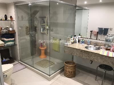 Apartamento de 3 alcobas en venta en Los Rosales, Bogotá, 198 m² · foto 18 de 18
