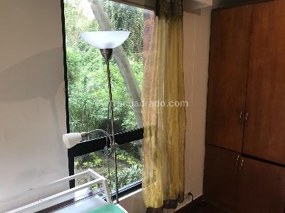 Apartamento de 3 alcobas en venta en Los Rosales, Bogotá, 198 m² · foto 6 de 18