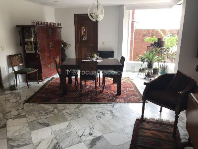 Apartamento de 3 alcobas en venta en Los Rosales, Bogotá, 198 m² · foto 9 de 18