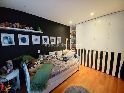 Apartamento de 3 alcobas en venta en Sierras Del Moral, Bogotá, 209 m² · foto 14 de 20