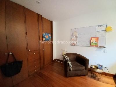 Apartamento de 3 alcobas en venta en Sierras Del Moral, Bogotá, 209 m² · foto 15 de 20