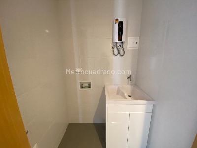 Apartamento de 2 alcobas en venta en Altos Cedro Golf, Bogotá, 89 m² · foto 4 de 9