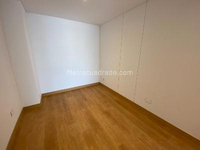 Apartamento de 2 alcobas en venta en Altos Cedro Golf, Bogotá, 89 m² · foto 5 de 9