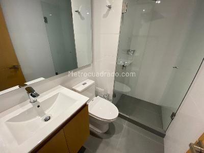 Apartamento de 2 alcobas en venta en Altos Cedro Golf, Bogotá, 89 m² · foto 6 de 9