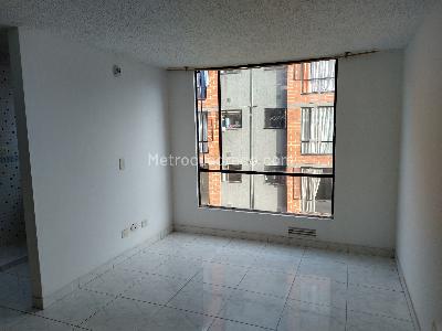 Apartamento de 3 alcobas en venta en Parque Campestre, Soacha, 45 m² · foto 4 de 20