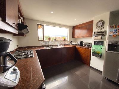 Apartamento en venta en Santa Barbara Occidental, Bogotá · foto 3 de 19