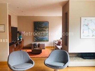 Apartamento en venta en Chico La Cabrera, Bogotá · foto 3 de 20