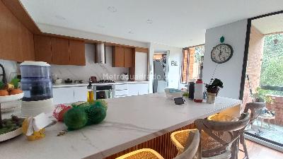 Apartamento de 3 alcobas en venta en Sierras Del Moral, Bogotá, 209 m² · foto 1 de 19