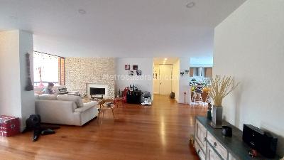 Apartamento de 3 alcobas en venta en Sierras Del Moral, Bogotá, 209 m² · foto 7 de 19