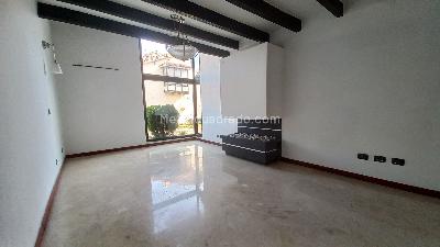 Casa de 3 alcobas en venta en Santa Coloma, Bogotá, 192 m² · foto 2 de 20