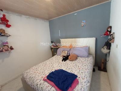 Casa de 5 alcobas en venta en Las Ferias, Bogotá, 410 m² · foto 12 de 19