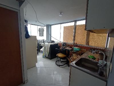 Casa de 5 alcobas en venta en Las Ferias, Bogotá, 410 m² · foto 14 de 19