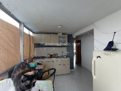 Casa de 5 alcobas en venta en Las Ferias, Bogotá, 410 m² · foto 15 de 19
