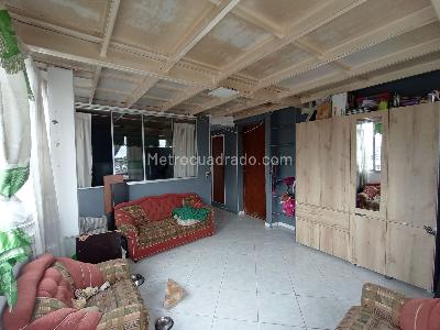 Casa de 5 alcobas en venta en Las Ferias, Bogotá, 410 m² · foto 16 de 19