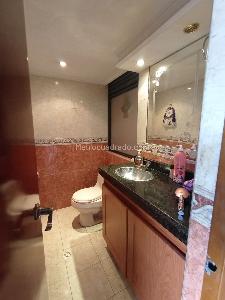 Casa de 5 alcobas en venta en Las Ferias, Bogotá, 410 m² · foto 17 de 19