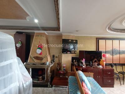 Casa de 5 alcobas en venta en Las Ferias, Bogotá, 410 m² · foto 4 de 19