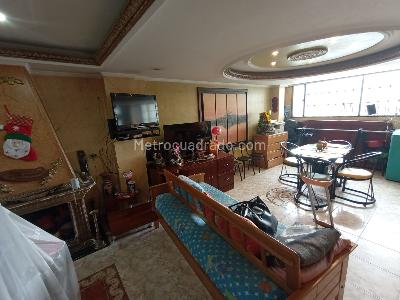 Casa de 5 alcobas en venta en Las Ferias, Bogotá, 410 m² · foto 6 de 19