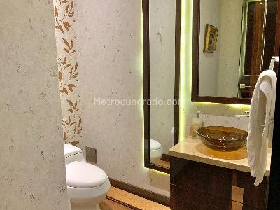 Apartamento de 3 alcobas en venta en Cerros De Suba, Bogotá, 241 m² · foto 18 de 20