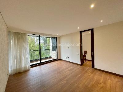 Apartamento de 3 alcobas en venta en Cerros De Suba, Bogotá, 241 m² · foto 6 de 20