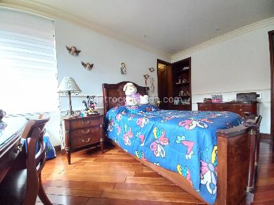 Apartamento de 4 alcobas en venta en Sierras Del Moral, Bogotá, 392 m² · foto 10 de 19