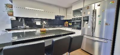 Casa de 3 alcobas en venta en Santa Coloma, Bogotá, 191 m² · foto 3 de 20