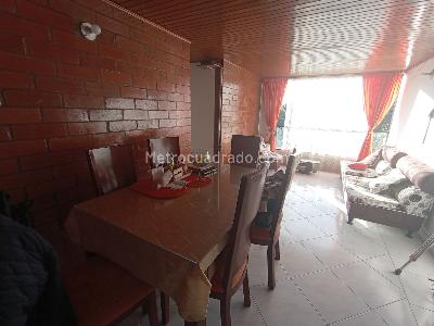 Apartamento en venta en Granada Norte, Bogotá · foto 2 de 20
