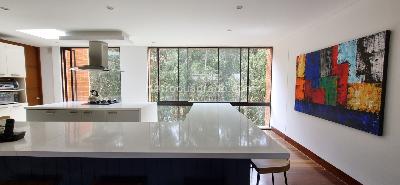 Apartamento de 4 alcobas en venta en Sierras Del Moral, Bogotá, 375 m² · foto 2 de 20