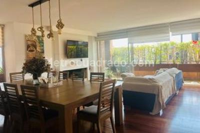 Apartamento de 3 alcobas en venta en La Cabrera, Bogotá, 220 m² · foto 4 de 20