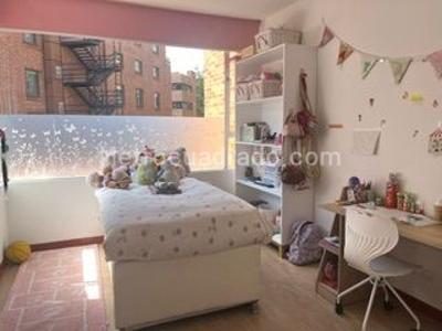 Apartamento de 3 alcobas en venta en La Cabrera, Bogotá, 220 m² · foto 13 de 20
