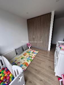 Apartamento de 3 alcobas en venta en Santa Barbara Occidental, Bogotá, 106 m² · foto 13 de 19