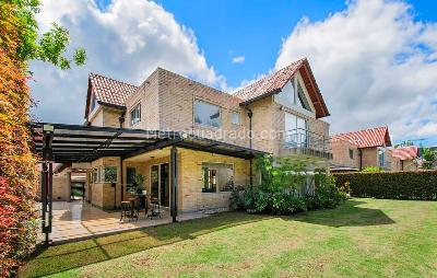 Casa en venta en Milla De Oro De Cajica, Cajicá · foto 2 de 19
