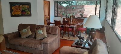 Apartamento de 3 alcobas en venta en Los Rosales Emaus, Bogotá, 176 m² · foto 2 de 12