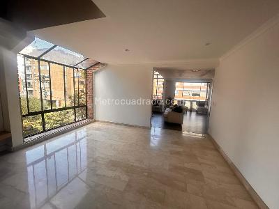Apartamento de 3 alcobas en venta en Chico San Patricio, Bogotá, 214 m² · foto 13 de 20