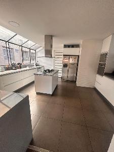 Apartamento de 3 alcobas en venta en Chico San Patricio, Bogotá, 214 m² · foto 14 de 20