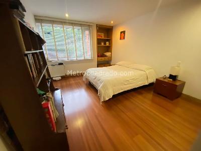 Apartamento en venta en Las Rosales, Bogotá · foto 11 de 18